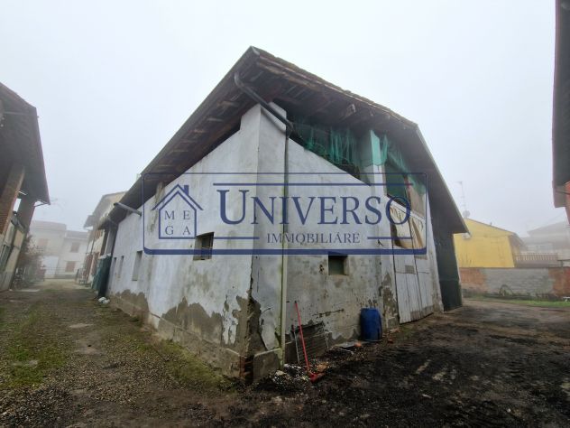 RUSTICI CON TERRENO IDEALI ANCHE PER CAMBIO D'USO VOGHERA - Foto 6