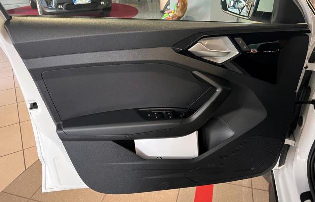 Audi A1 Sportback 30 TSI S Tronic Citycarver AllStreet 110 CV - Foto 8