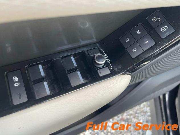 LAND ROVER Range Rover Velar 2.0 TD4 180 CV R-Dynamic HSE rif. 17597192 - Foto 9