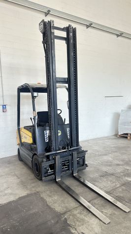 Carrello elevatore