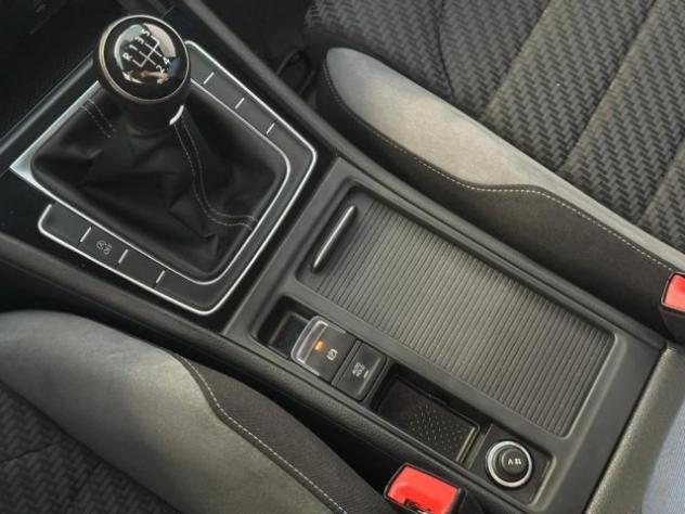 VOLKSWAGEN Golf 1.6 TDI 115 CV 3p. Sport BlueMotion Technology rif. 24204452 - Foto 9