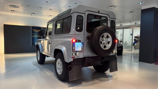 LAND ROVER DEFENDER 2.4D 122CV - 2010 - Foto 4