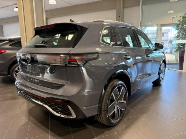 VOLKSWAGEN Tiguan 2.0 TDI 193 CV DSG 4MOTION MY26 R-Line Plus TETTO rif. 24126934 - Foto 7