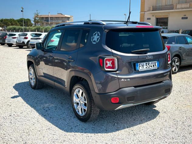 Jeep Renegade 2.0 Mjt 140CV 4WD Active Drive Limited - Foto 7