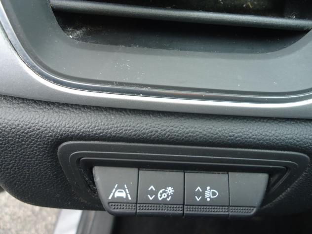 Renault Captur 1.0 TCE 100 CV GLP TECHNO FAST TRACK - Foto 9