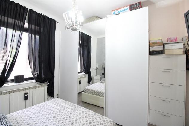 Porzione di corte di 3 locali e servizi - Foto 8