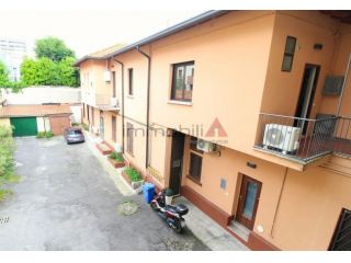 Monza ad.ze Policlinico - 2 locali arredato Euro 810,00