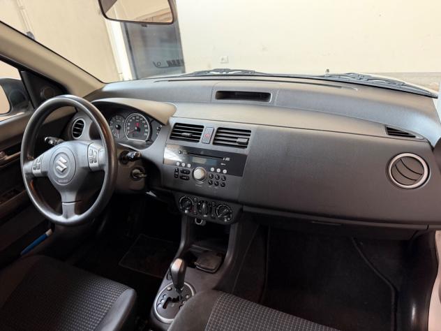 Suzuki Swift 1.3 5p. GLX AUTOMATICO - Foto 9