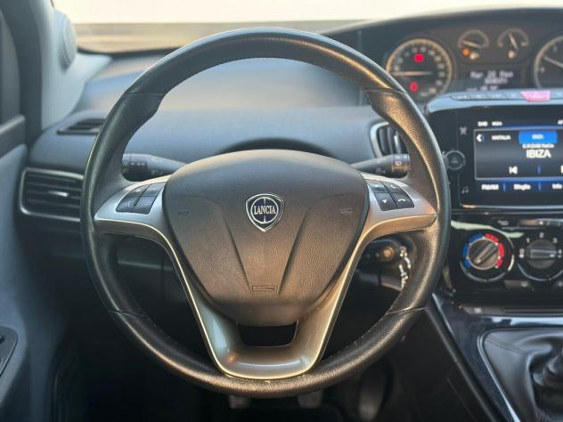 Lancia Ypsilon 1.0 FireFly 5 porte S&S Hybrid Ecochic Gold - Foto 10