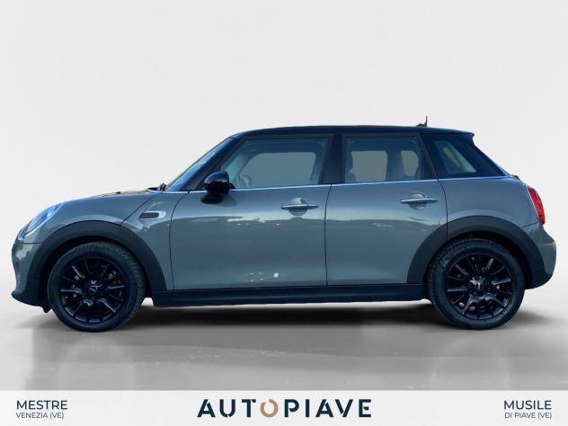 MINI Mini 5 porte Mini 5p 1.5 Cooper D Business auto - Foto 2