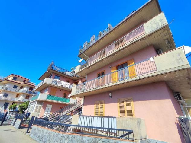 Appartamento 4 vani con Posto auto Aci Sant' Antonio centro - Foto 2