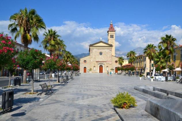 Appartamento in vendita a Marina di Carrara - Carrara 80 mq Rif: 1324224 - Foto 2