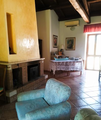 Casale ristrutturato con terreno sui quattro lati - Foto 7