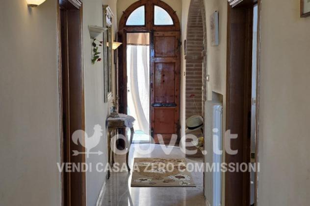 Villa di 400 m² con più di 5 locali e box auto in vendita a Montepulciano - Foto 6