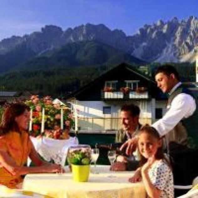 Hotel Cavallino Bianco - Kuhebacher Hannes & C. S.a.s. - Foto 2