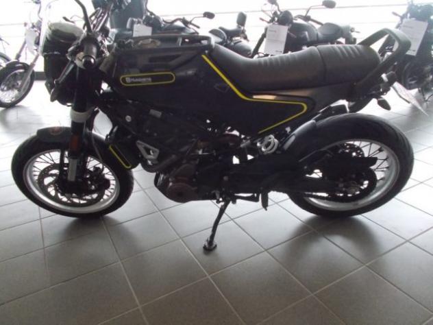 HUSQVARNA Svartpilen 401 . rif. 23345344 - Foto 4