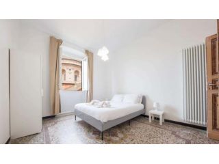 Via Nino Bixio