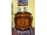 Credenza stile Luigi XV a due sportelli