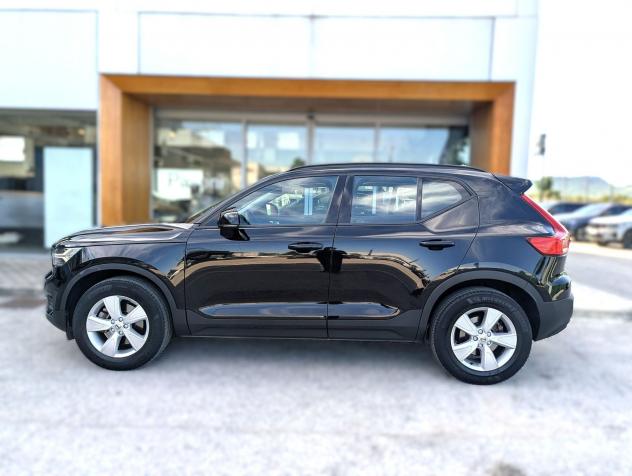 Volvo XC40 T2 automatico Momentum Core - Foto 4