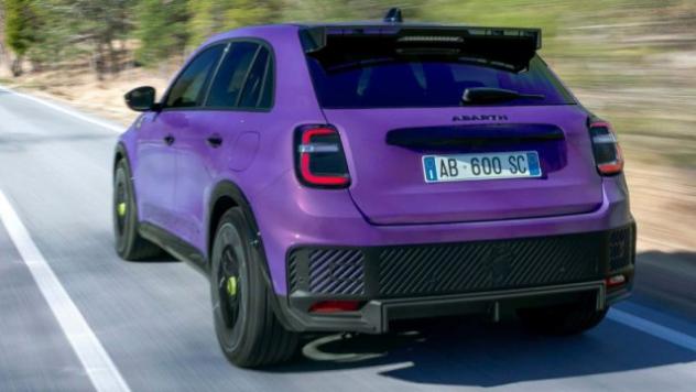 ABARTH 600e Turismo rif. 23255802 - Foto 4