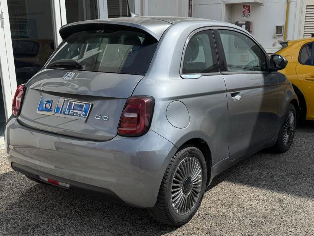 Fiat 500 500e Berlina 42 kWh Icon - Foto 3