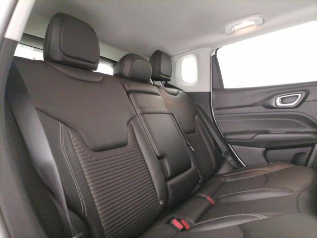 Jeep Compass 1.5 turbo t4 mhev Limited 2wd 130cv dct - Foto 8