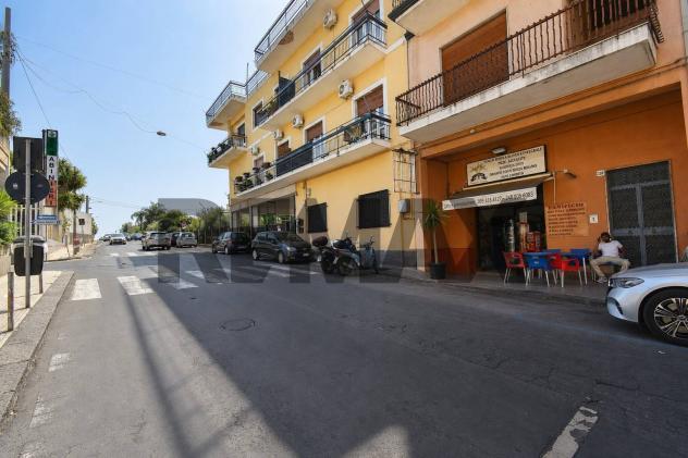 Attività Commerciale in vendita a Aci Castello