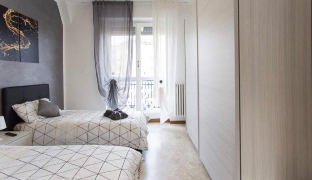 Stanza condivisa con balcone