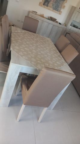 Tavolo allungabile+ 6 Sedie Imbottite - Foto 3