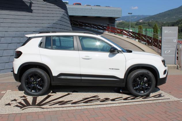 Jeep Avenger 4xe Hybrid 1.2 MHEV 4xe Upland-WINTER - Foto 5