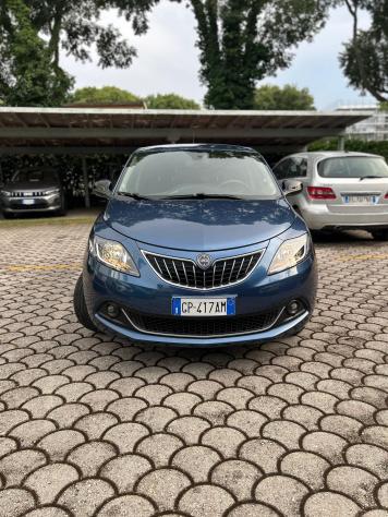 Lancia Ypsilon 1.0 FireFly 70cv Hybrid Gold Plus - Foto 2