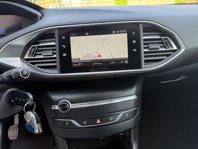 Peugeot 308 Berlina 1.5 130 Cv Bianco perla - Foto 8