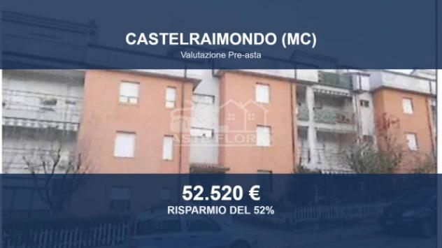 Immobile in asta di 205 m² con più di 5 locali e box auto in vendita a Castelraimondo