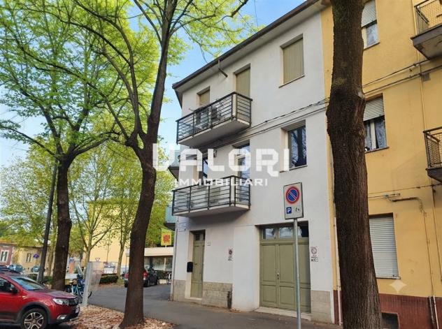 INCANTEVOLE TERRA-CIELO RISTRUTTURATA CON CORTE PRIVATA E GARAGE - Foto 2