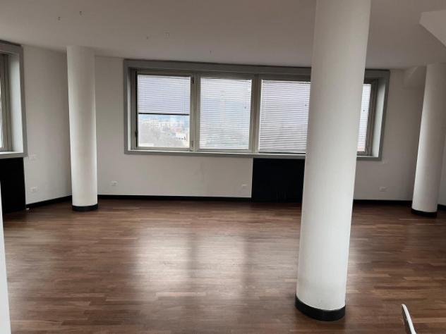 Immobile di 160 m² con 4 locali in affitto a Brescia - Foto 3
