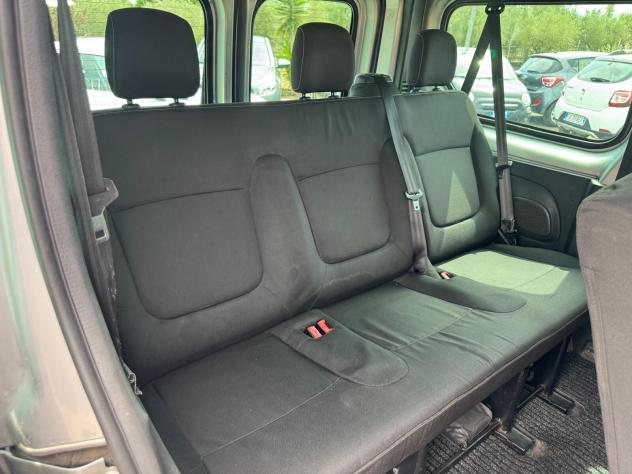 Opel Vivaro 27 1.6 CDTI BITURBO 140CV COMBI EDITION L1H1 2015 - Foto 7