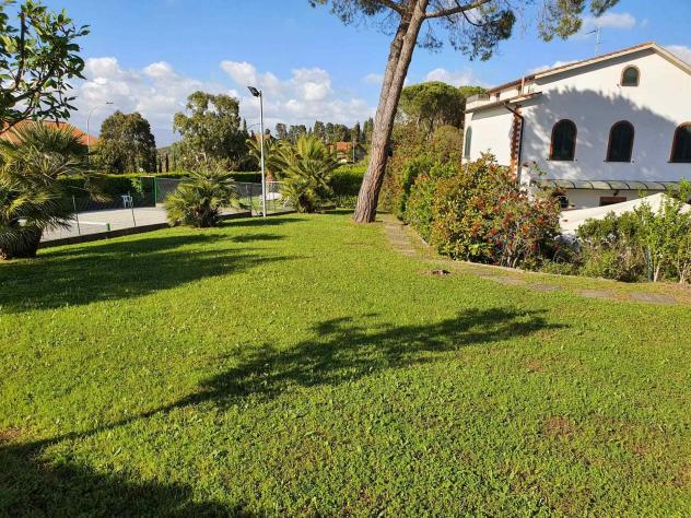 Villa in Vendita in zona NUGOLA con giardino - Foto 10