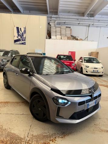 Lancia Ypsilon Hybrid e-DCT - Foto 3