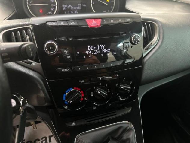 LANCIA Ypsilon 1.2 69 CV 5 porte rif. 24039053 - Foto 9