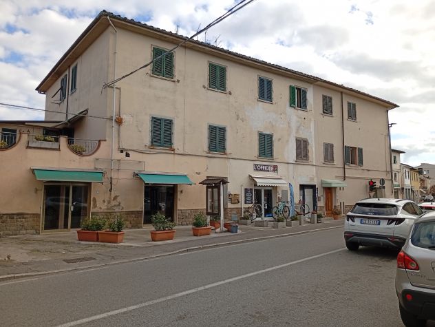 APPARTAMENTO MQ 100 €115.000 LIBERO ,A PONTE A ELSA,su due livelli in - Foto 3