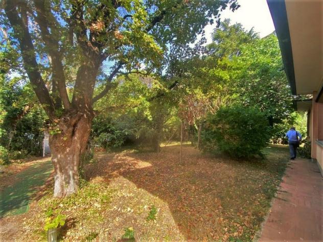 VILLA di PREGIO con GIARDINO ALBERATO - Foto 4