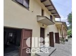 Azienda agricola con abitazioni