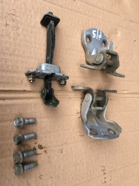 Cerniere Complete Porta Posteriore SINISTRA / SX Subaru Forester 1999
