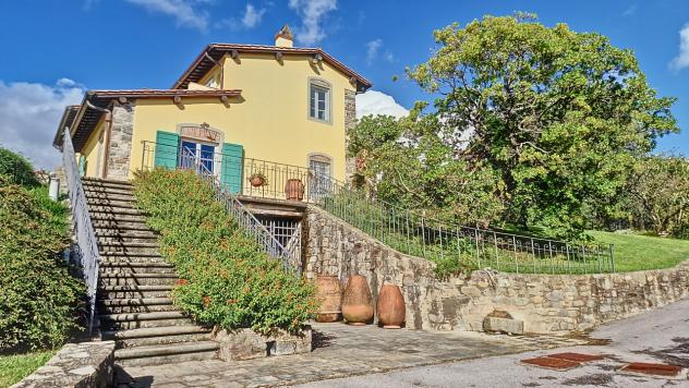 CASALE di 10 vani e di 500 mq (MONTECARLO) rif. 3495 - Foto 7