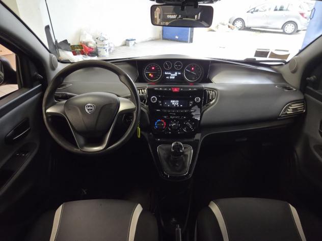 Lancia Ypsilon 1.2 69 cv Platinum - OK NEOPATENTATI - SENSORI DI PARCHEGGIO - EURO 6 - Foto 5