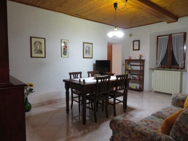 APPARTAMENTO di 5 vani e di 85 mq (POMARANCE) rif. C17