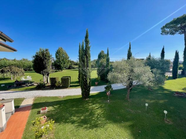 CASALE di 8 vani e di 235 mq (PIETRASANTA - Fiumetto) rif. 190 - Foto 4