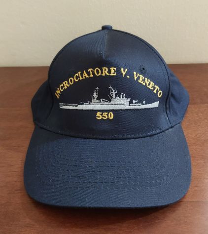 BERRETTO NAVE VITTORIO VENETO E MEDAGLIA
