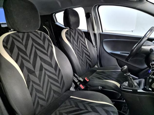Lancia Ypsilon 1.2 Gold 69cv - Foto 8