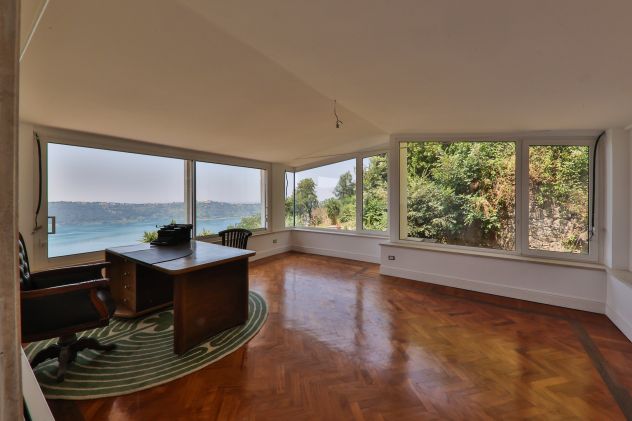 Splendida villa con vista sul lago a Castel Gandolfo - Foto 9
